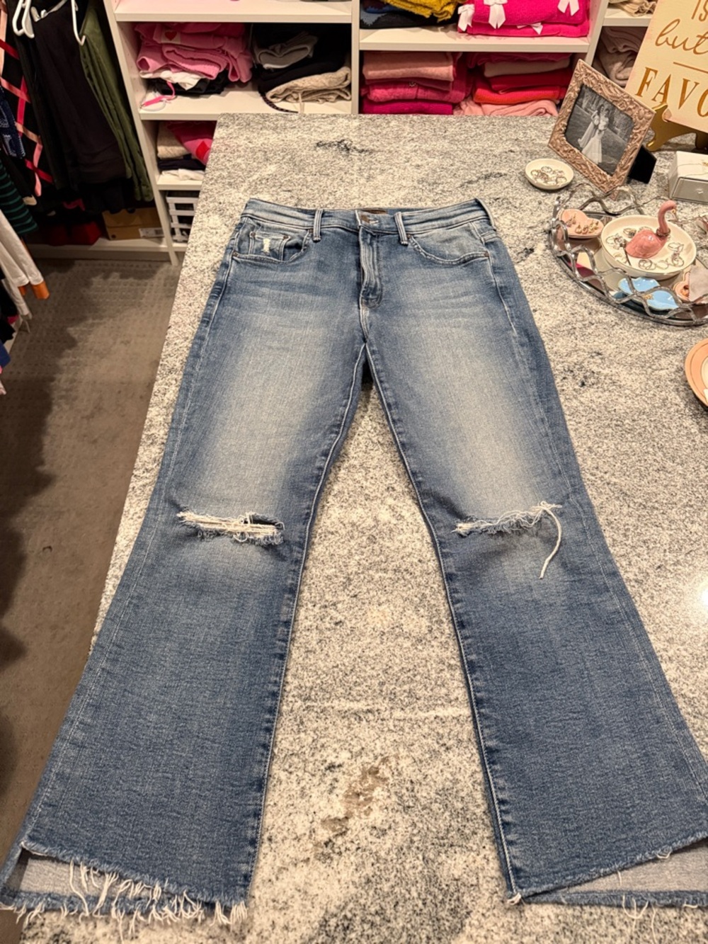MOTHER- insider crop step fray